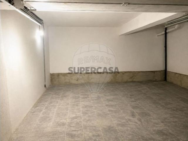 Garagem venda em Bairro do Liceu, Setúbal