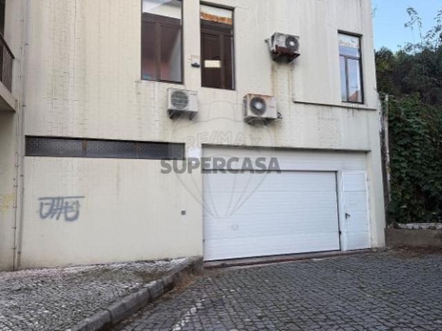 Garagem venda em Vale De Cambra, Aveiro
