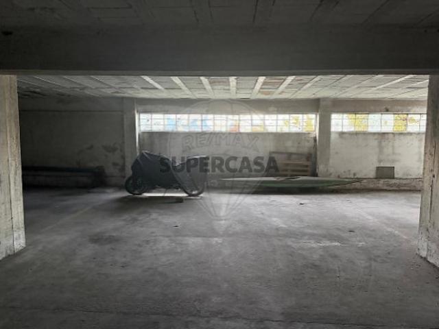 Garagem venda em Vale De Cambra, Aveiro