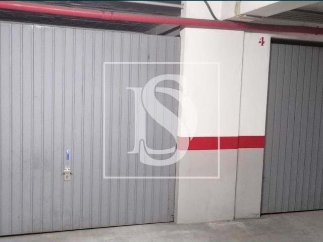 Garagem venda em Vila Nova De Famalicão, Braga