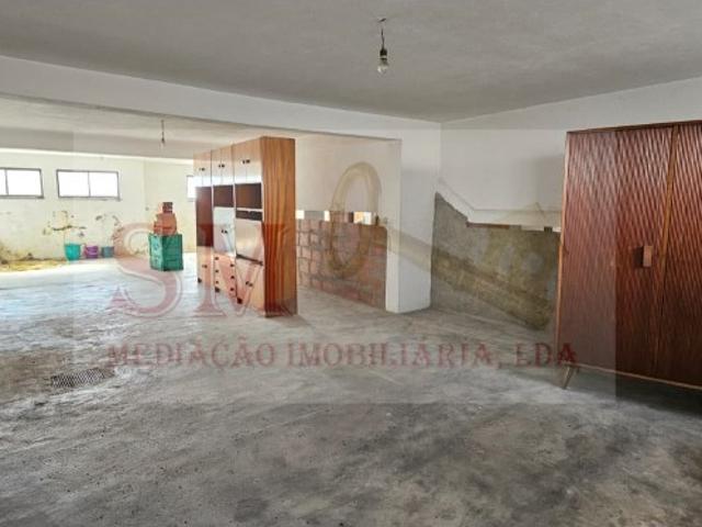 Garagem venda em Moita, Gaio-rosário