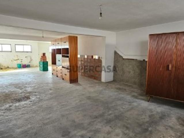 Garagem venda em Moita, Gaio-rosário