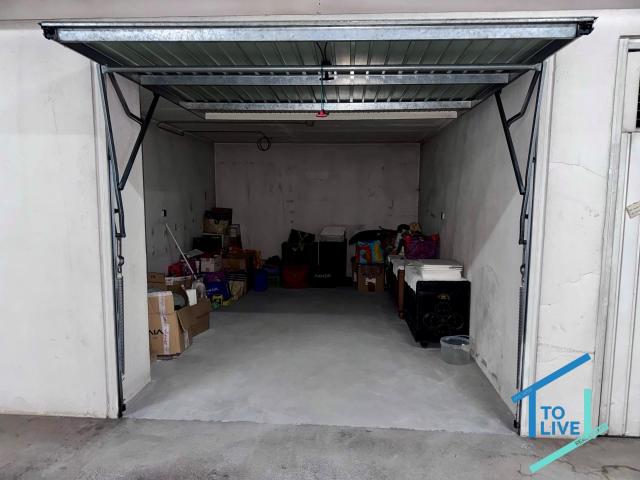 Garagem venda em Colégio Nuno Álvares, Tomar