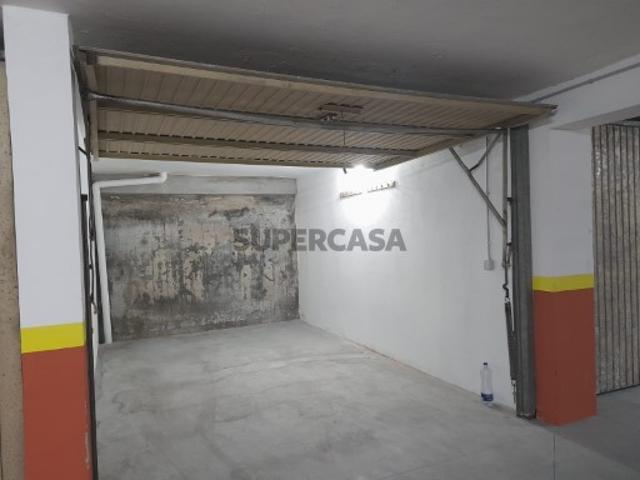 Garagem venda em Arcozelo, Braga