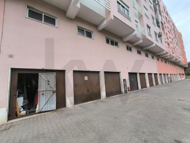 Garagem venda em São Marcos, Cacém e São Marcos