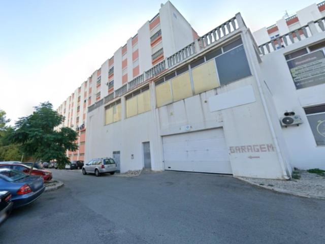 Garagem alugar em Setúbal