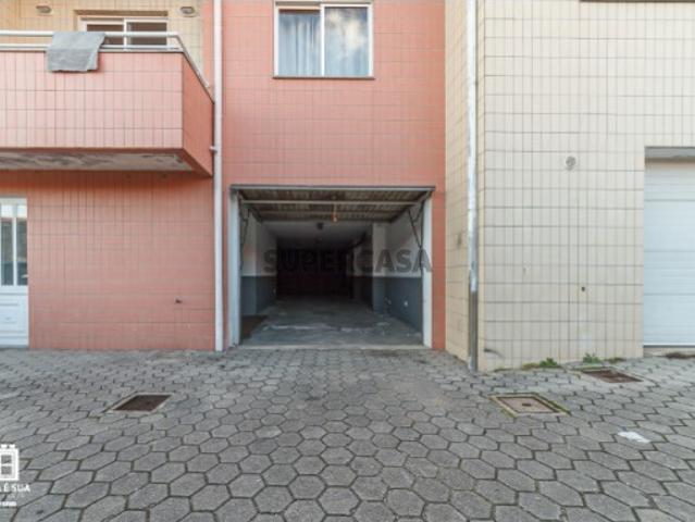 Garagem venda em Gião, Santa Maria Da Feira