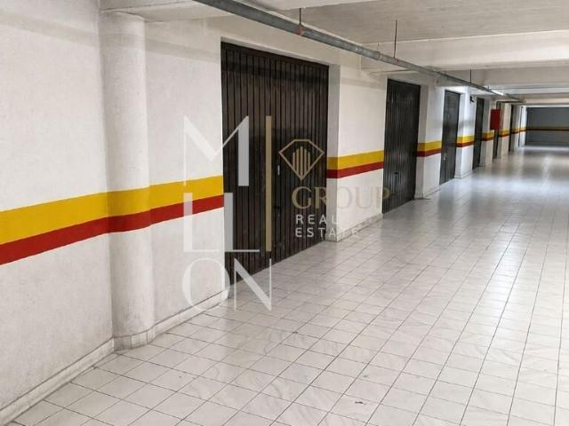 Garagem alugar em Mem Martins, Sintra