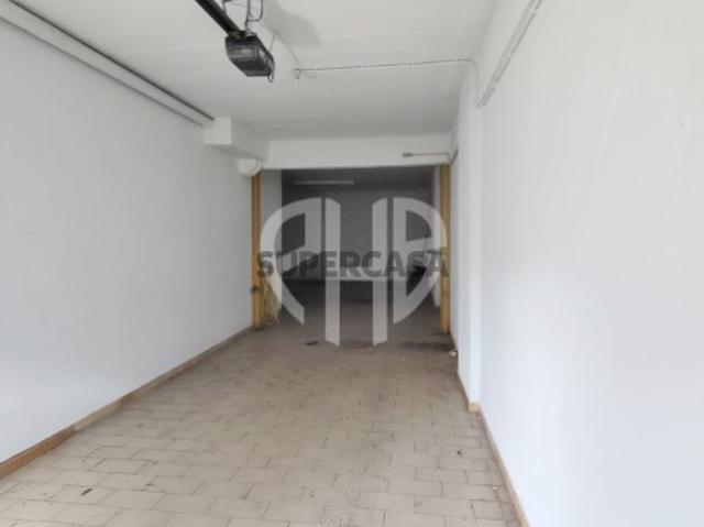 Garagem venda em Idanha, Sintra