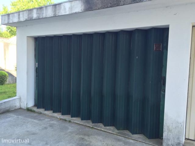 Garagem alugar em Porto