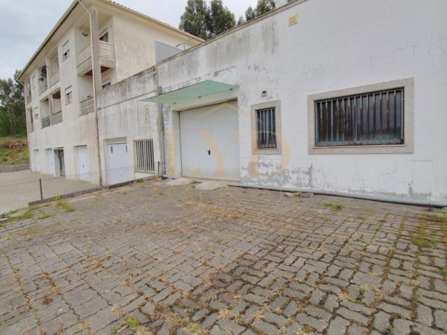 Garagem venda em Felgueiras, Pombeiro De Ribavizela