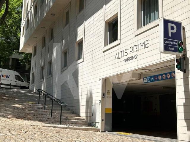 Garagem venda em Santo António, Lisboa
