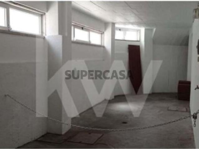 Garagem venda em Encosta do Sol, Amadora