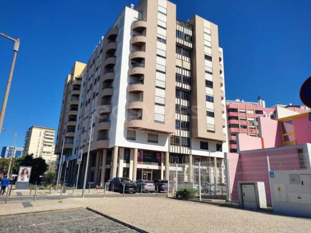 Garagem venda em Lisboa