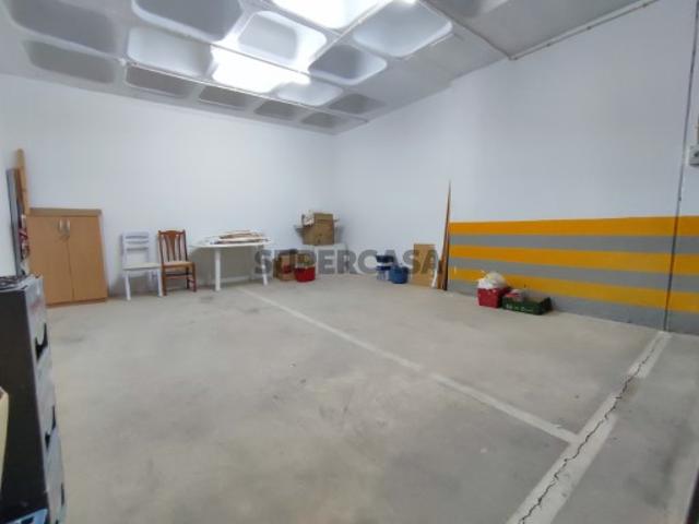 Garagem venda em Portimão, Três Castelos