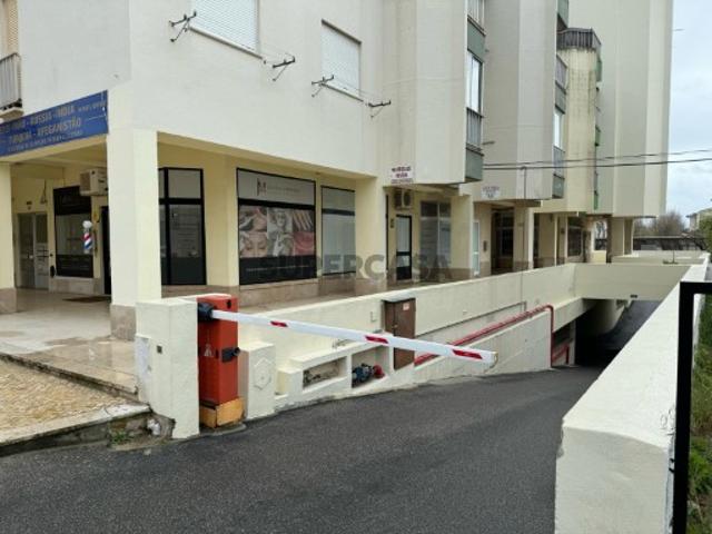 Garagem venda em Cascais, Lisboa
