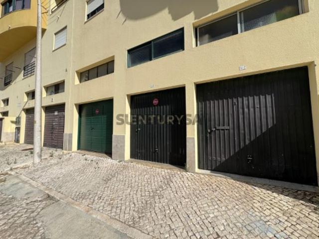 Garagem venda em São Francisco Xavier, Setúbal