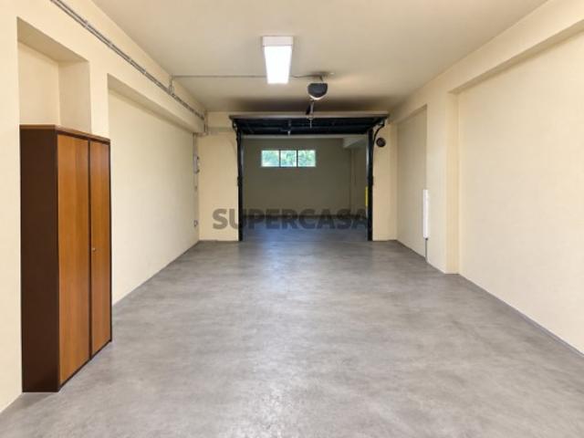 Garagem venda em Coimbra (Sé Nova, Santa Cruz, Almedina e São Bartolomeu), Coimbra