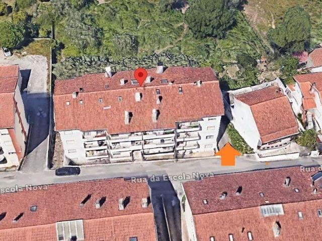 Garagem alugar em Coimbrã, Ribeira De Frades