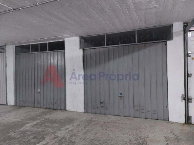 Garagem alugar em Visconde da Luz, Cascais