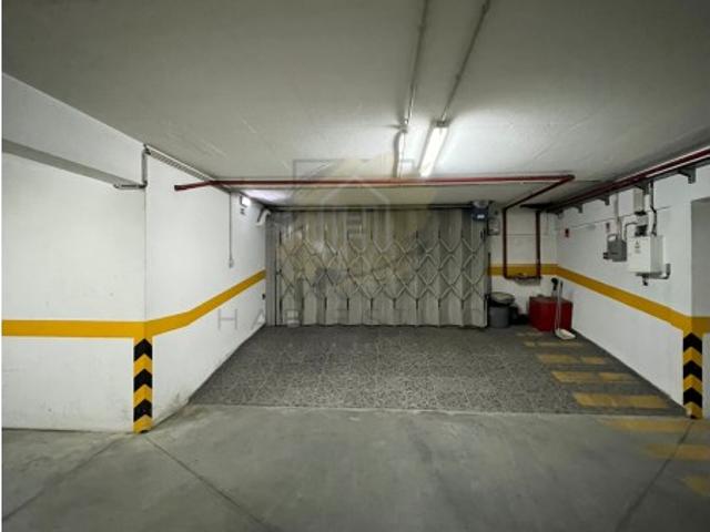 Garagem alugar em Azeitão (São Lourenço e São Simão), Setúbal