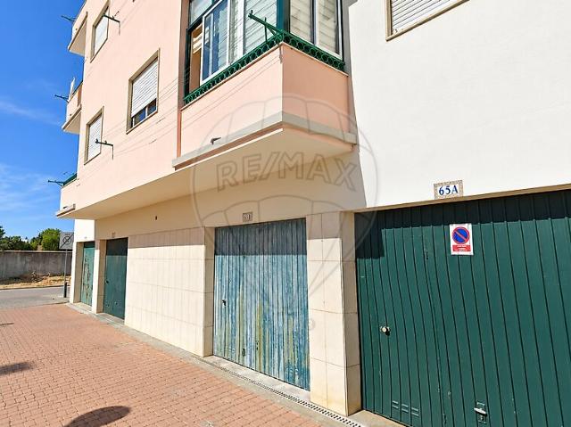 Garagem alugar em Várzea, Alcochete