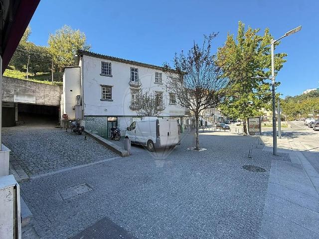 Garagem alugar em Amarante (São Gonçalo), Madalena, Cepelos e Gatão, Amarante