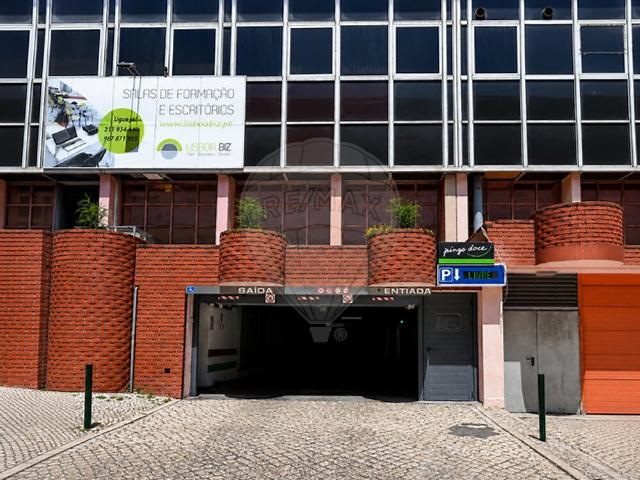 Garagem alugar em Olaias, Lisboa