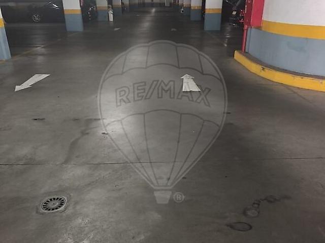 Garagem alugar em Benfica, Lisboa
