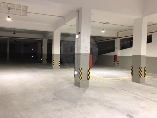 Garagem alugar em Campo de Ourique, Lisboa