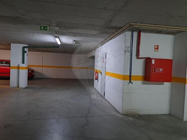 Garagem alugar em Lisboa