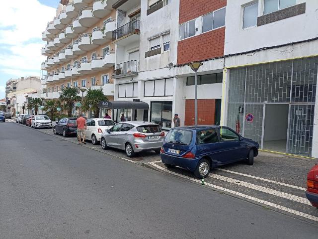 Garagem alugar em Açores, Ilha De São Miguel