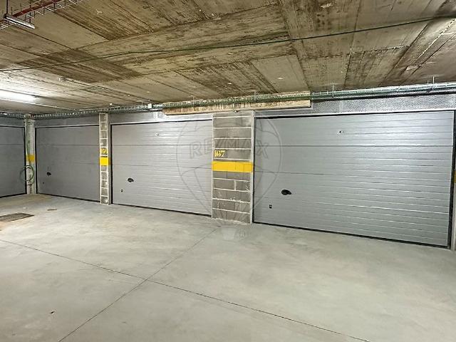 Garagem alugar em Portimão