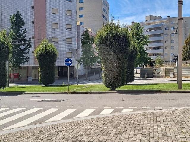 Garagem alugar em Cidade Jovem, Gondomar