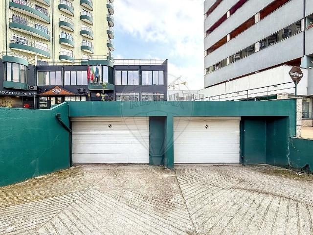 Garagem alugar em Lamaçães, Braga