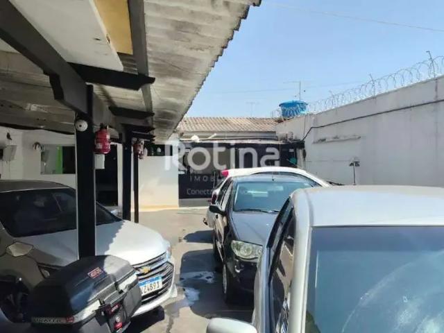 Garagem aluguel em Região Geográfica Imediata de Uberlândia, Oliveira Fortes
