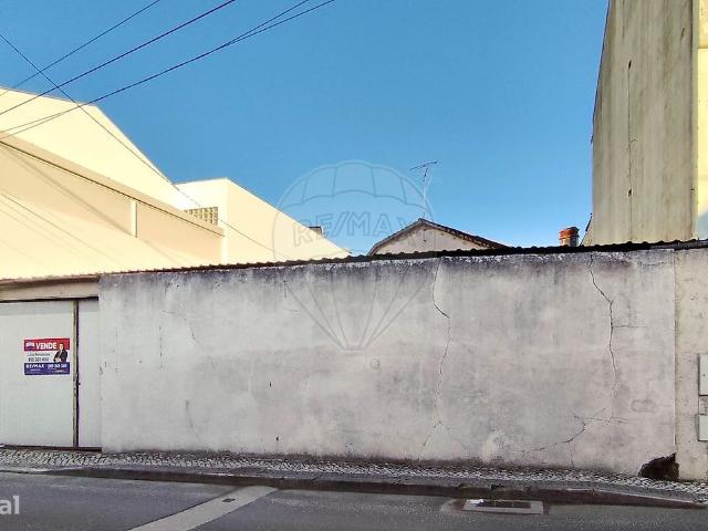 Garagem venda em Caxarias, Castelo