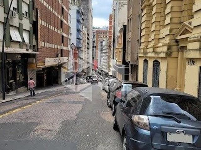 Garagem venda em Região Geográfica Imediata de Porto Alegre, Região Metropolitana de Porto Alegre
