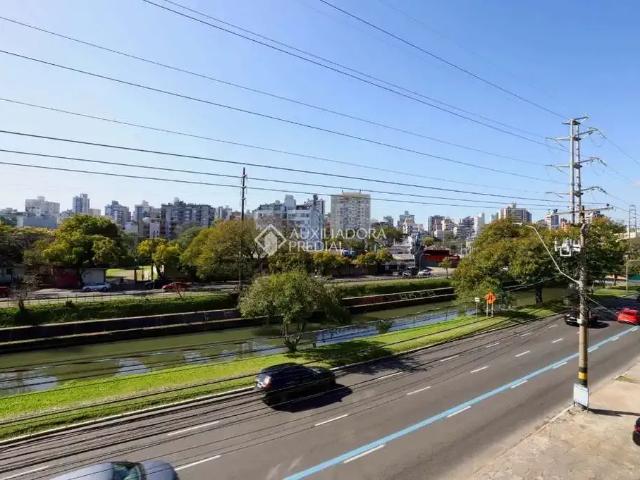 Garagem venda em Região Geográfica Imediata de Porto Alegre, Região Metropolitana de Porto Alegre