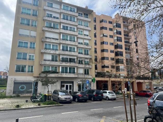 Garagem venda em Quinta do Pisany, Lisboa