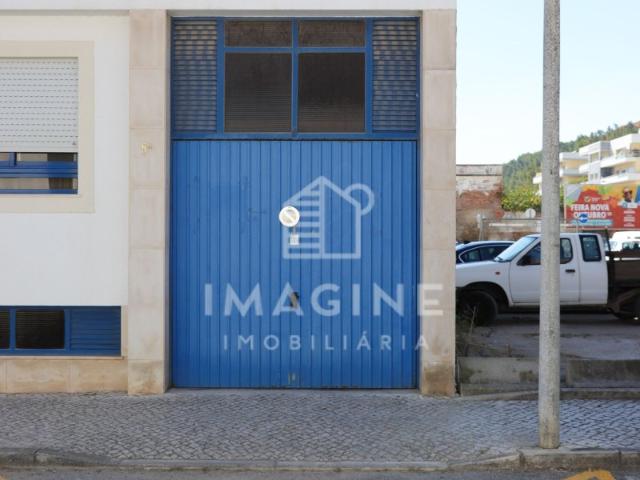 Garagem venda em Grelhal, Setúbal