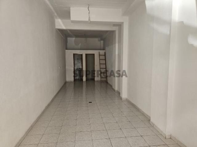 Garagem venda em Monte Abraão, Massamá e Monte Abraão