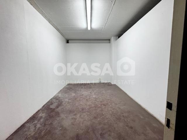 Garagem alugar em Pinheirinhos, Setúbal