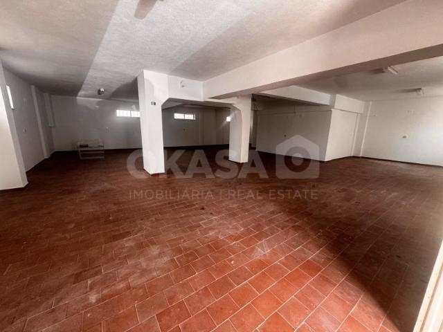 Garagem venda em Quinta da Amizade, Setúbal