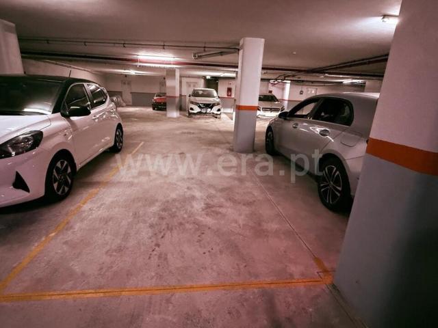 Garagem venda em Porto, Cedofeita