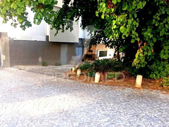 Garagem venda em Lisboa