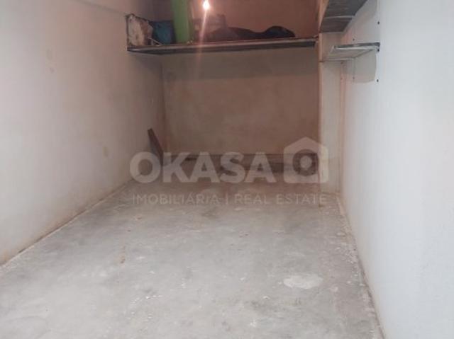 Garagem alugar em Grelhal, Setúbal