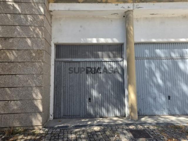 Garagem venda em Ranhados, Viseu