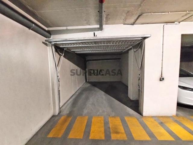 Garagem venda em Repeses e São Salvador, Viseu