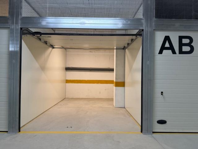Garagem alugar em Vilar de Andorinho, Vila Nova De Gaia